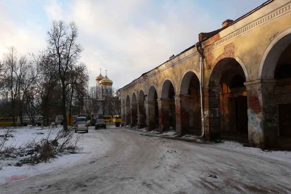 20._vid_ot_pervyh_torgovyh_ryadov_na_bogoyavlenskii_sobor.jpg
